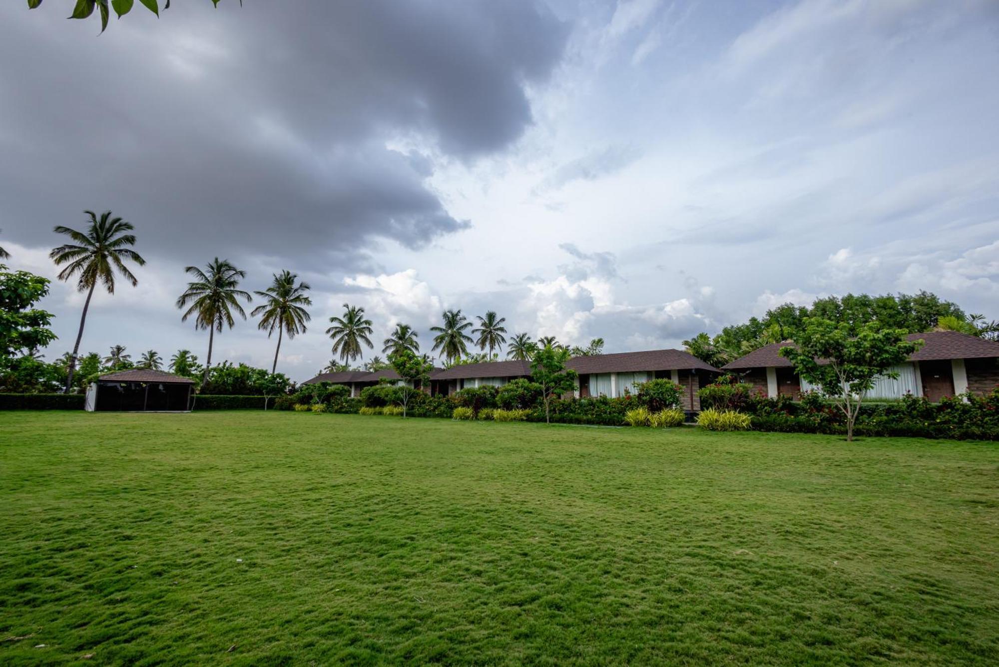 Veerdency Luxury Resort Devanahalli Dış mekan fotoğraf